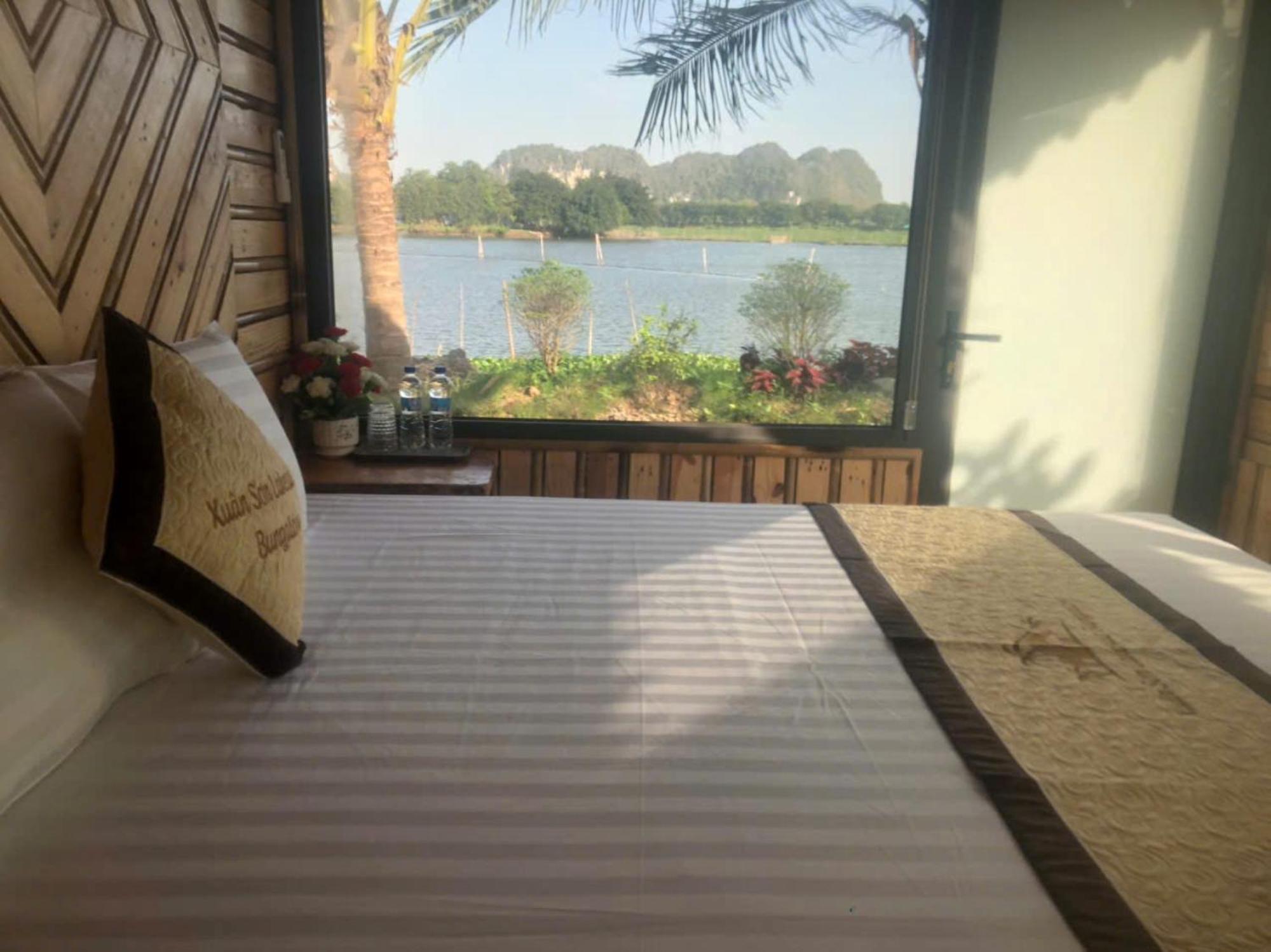 Xuan Son Lakeside Bungalow Ninh Bình Extérieur photo